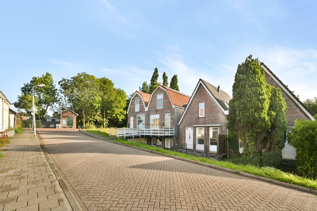 Foto 1 van Adriaan Roggestraat 5
