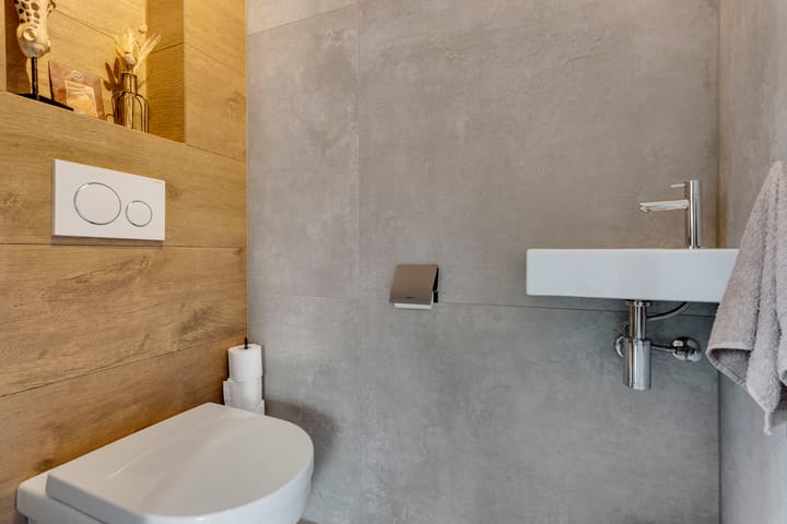 Tussenwoning te koop: Pluutstraat 22, Elburg