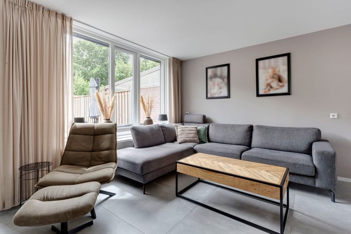 Tussenwoning te koop: Pluutstraat 22, Elburg