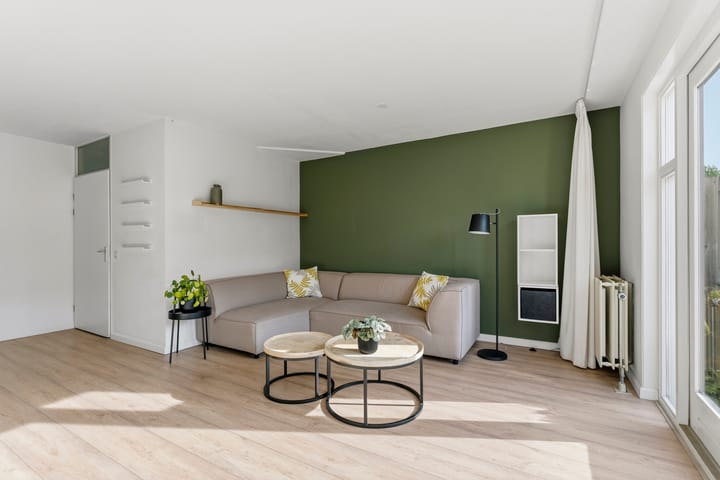 Tussenwoning te koop: Meidoornstraat 50, Almere