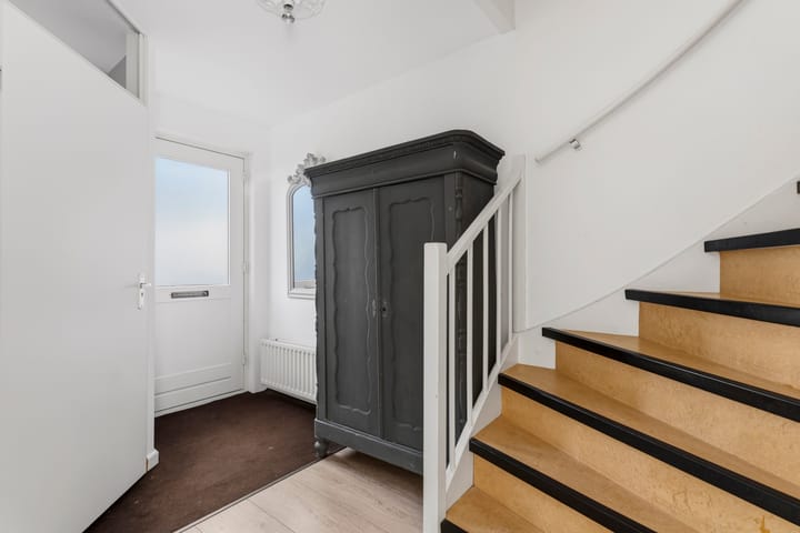 Tussenwoning te koop: Meidoornstraat 50, Almere