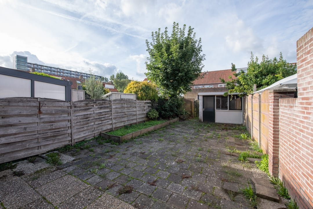 Photo 23 of Betje Wolffstraat 34