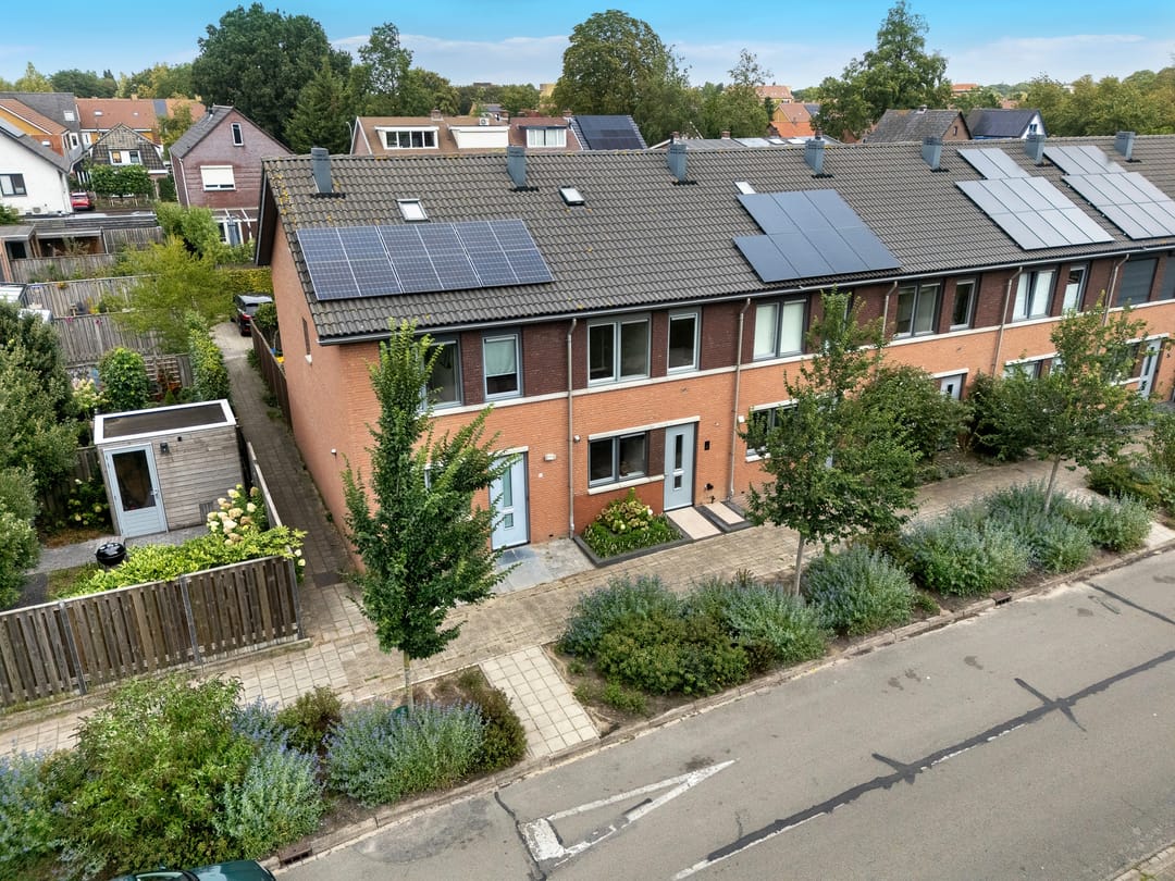 Photo 38 of Van der Hagenstraat 56