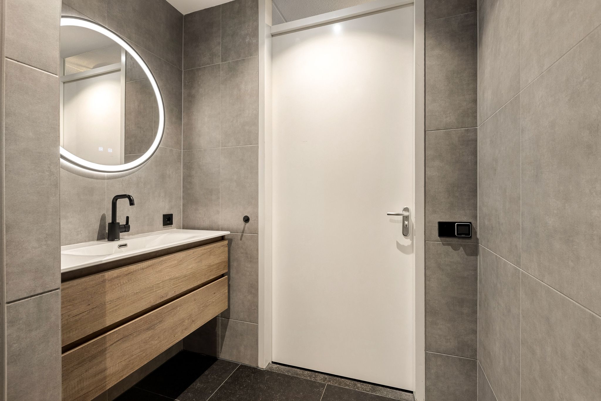 Photo 15 of Van der Hagenstraat 56