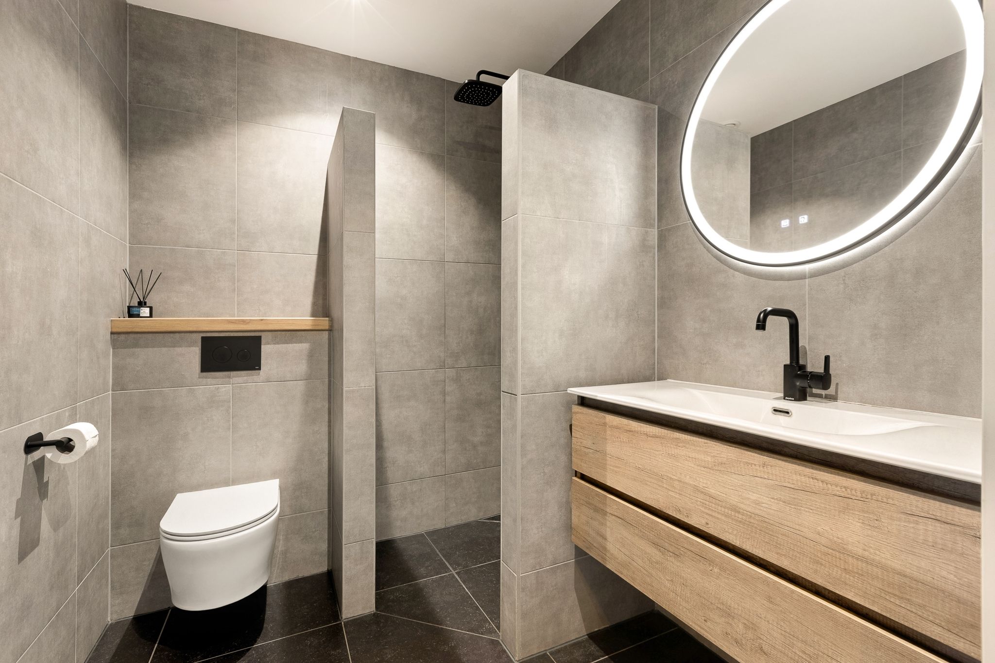 Photo 3 of Van der Hagenstraat 56