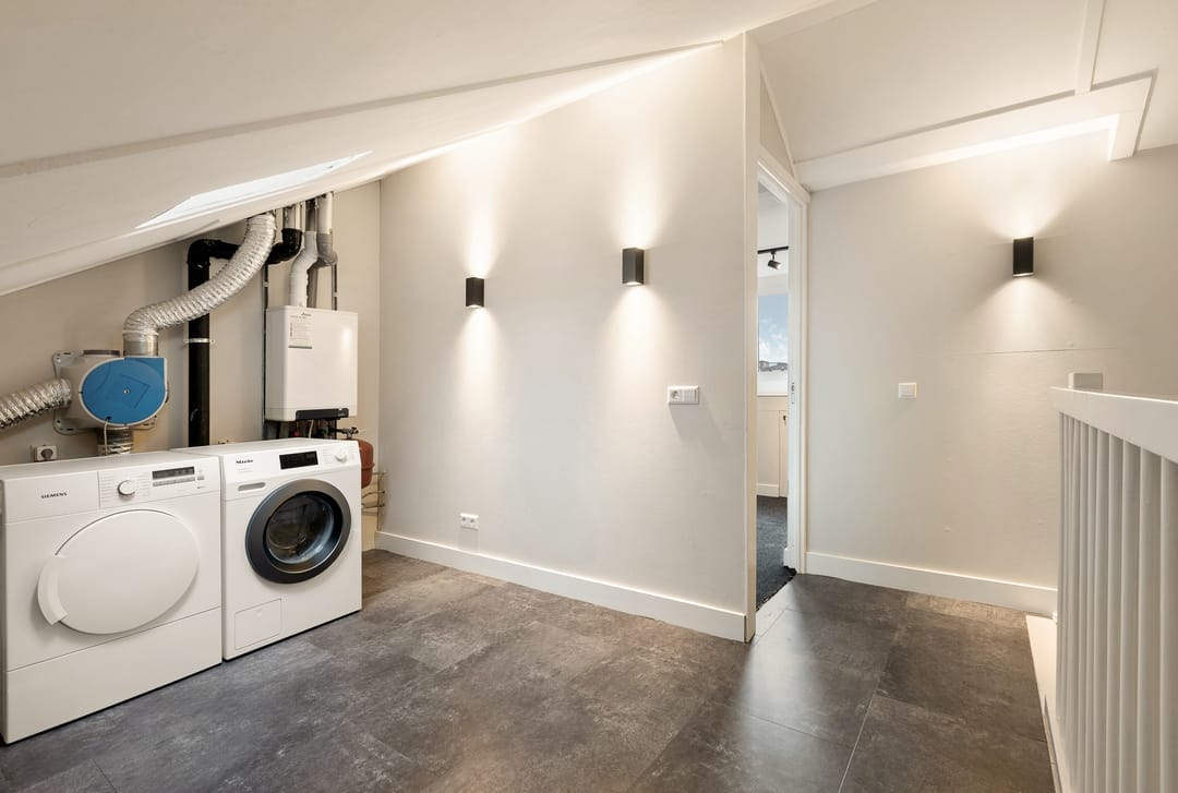 Photo 22 of Van der Hagenstraat 56