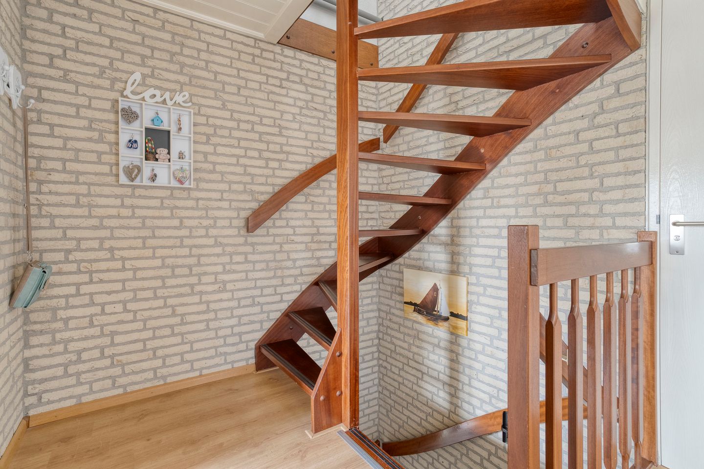 Photo 19 of Pijlkruid 57