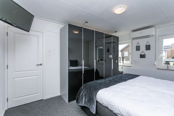Twee-onder-één-kap te koop: Biesstraat 6, Brunssum