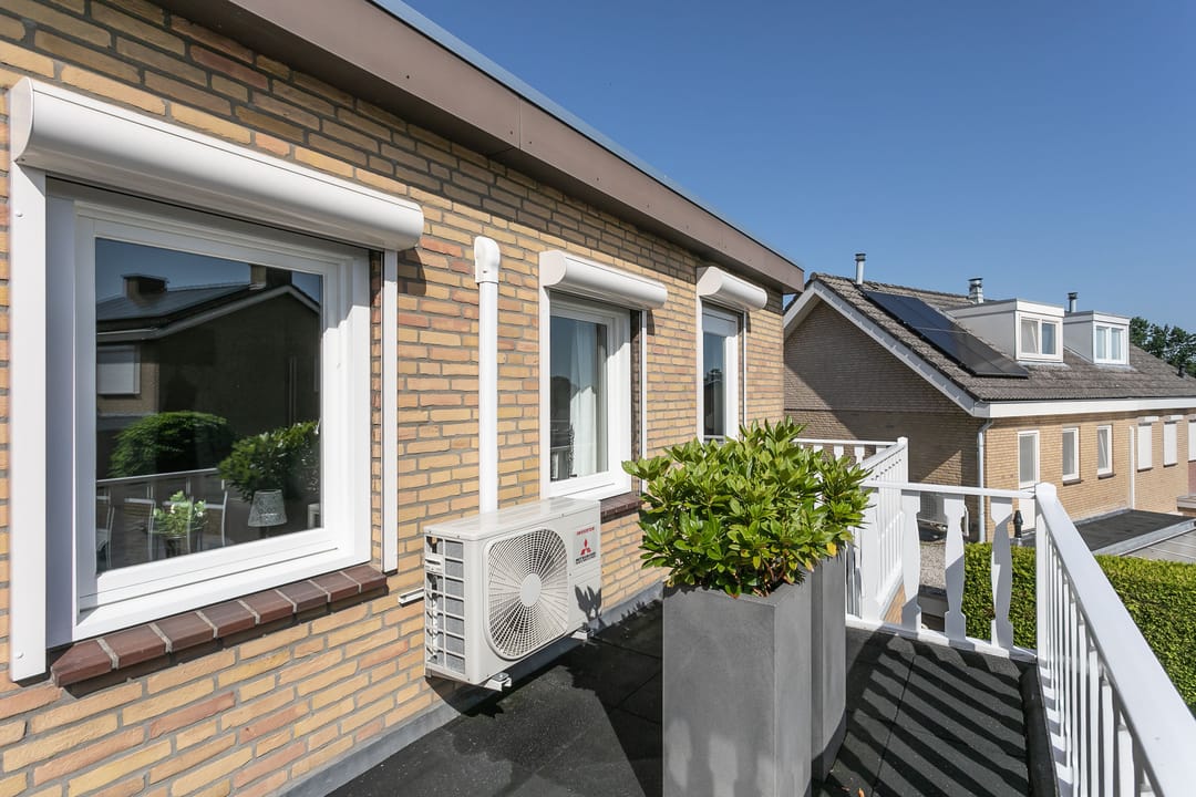 Foto 43 van Biesstraat 6