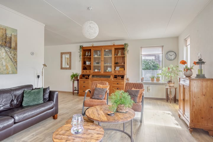 Vrijstaande woning te koop: Noorderbocht 81, Ens