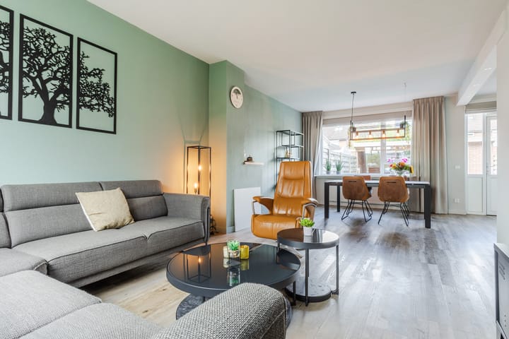 Tussenwoning te koop: Van Heeckerenlaan 14, Ruurlo