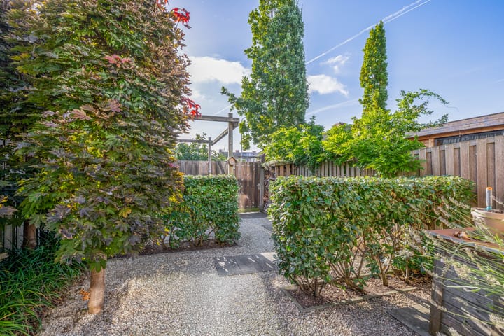 Tussenwoning te koop: Rozenplantsoen 16, Moordrecht
