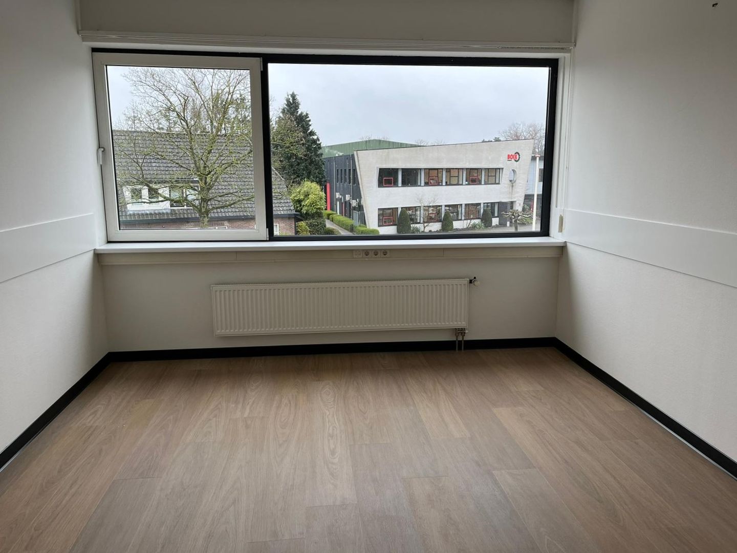 Bekijk foto 3 van Loubergweg 3