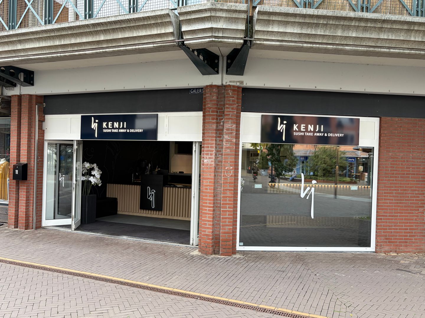 Bekijk foto 1 van Galerij 11