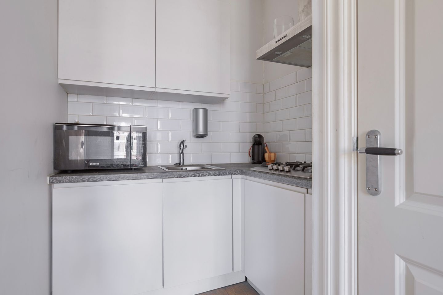 Foto 4 van Wijttenbachstraat 48-F
