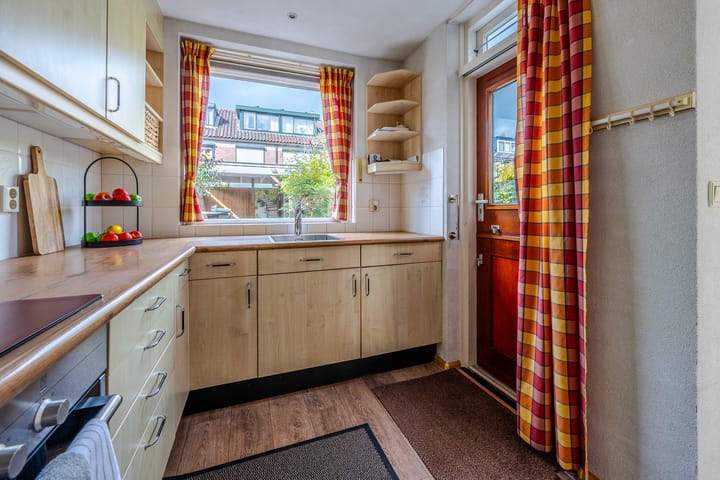 Tussenwoning te koop: Van Gendtlaan 8, Woudenberg