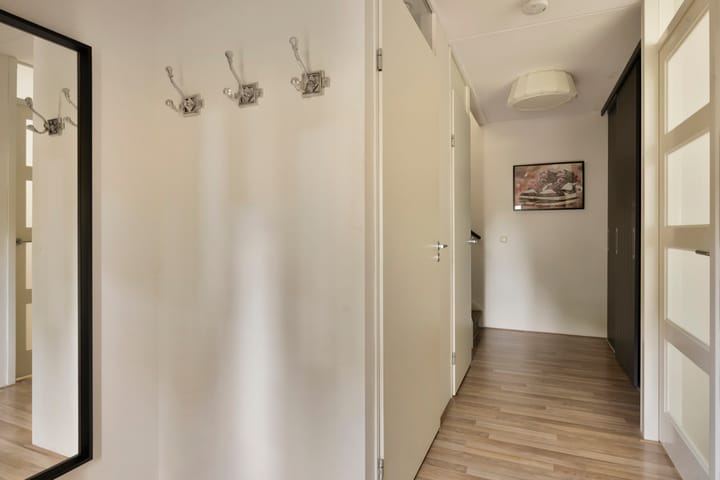 Tussenwoning te koop: Troelstraplein 64, Meppel