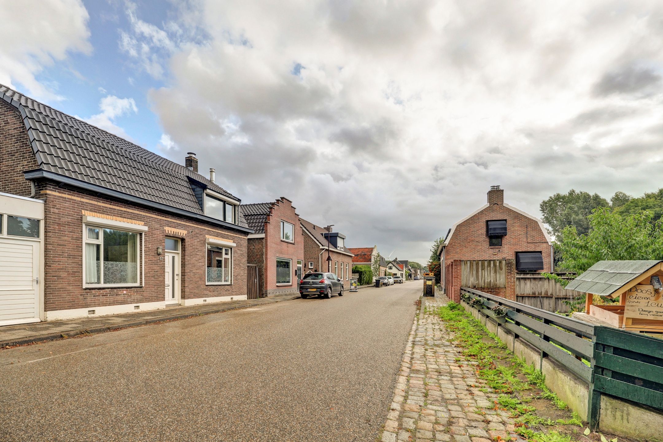 Photo 33 of Dennis Leestraat 57