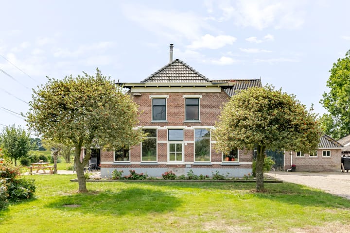Vrijstaande woning te koop: Groot Oever 5, Balkbrug