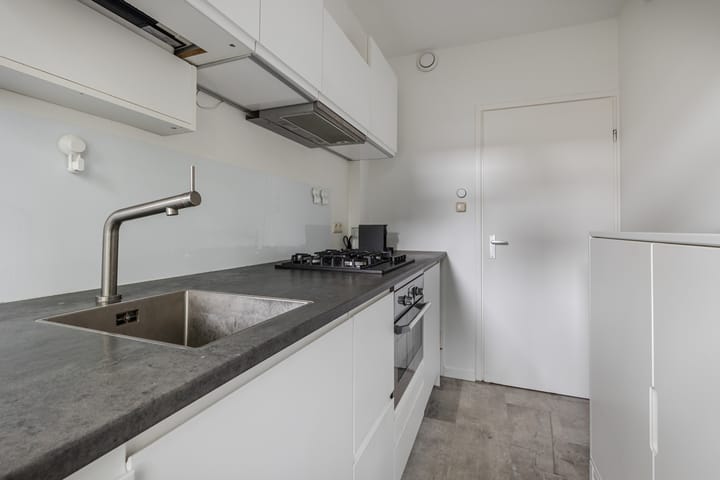 Appartement te koop: Veeteeltstraat 99A, Amsterdam
