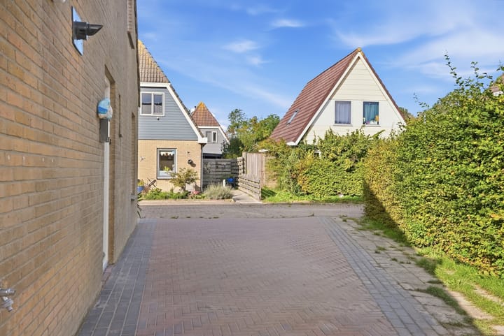 Hoekwoning te koop: S. van der Molenstrjitte 6, Wijnaldum