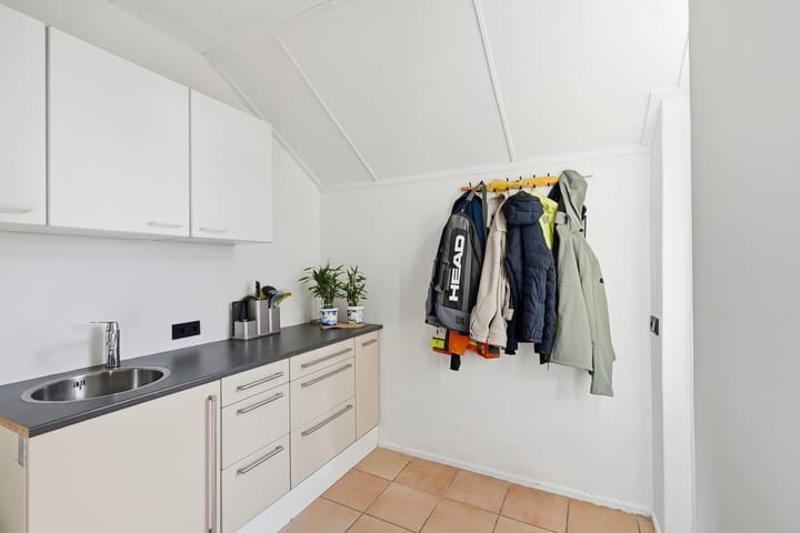 Hoekwoning te koop: S. van der Molenstrjitte 6, Wijnaldum