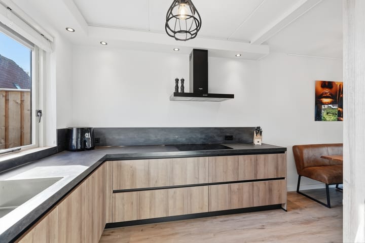 Hoekwoning te koop: S. van der Molenstrjitte 6, Wijnaldum