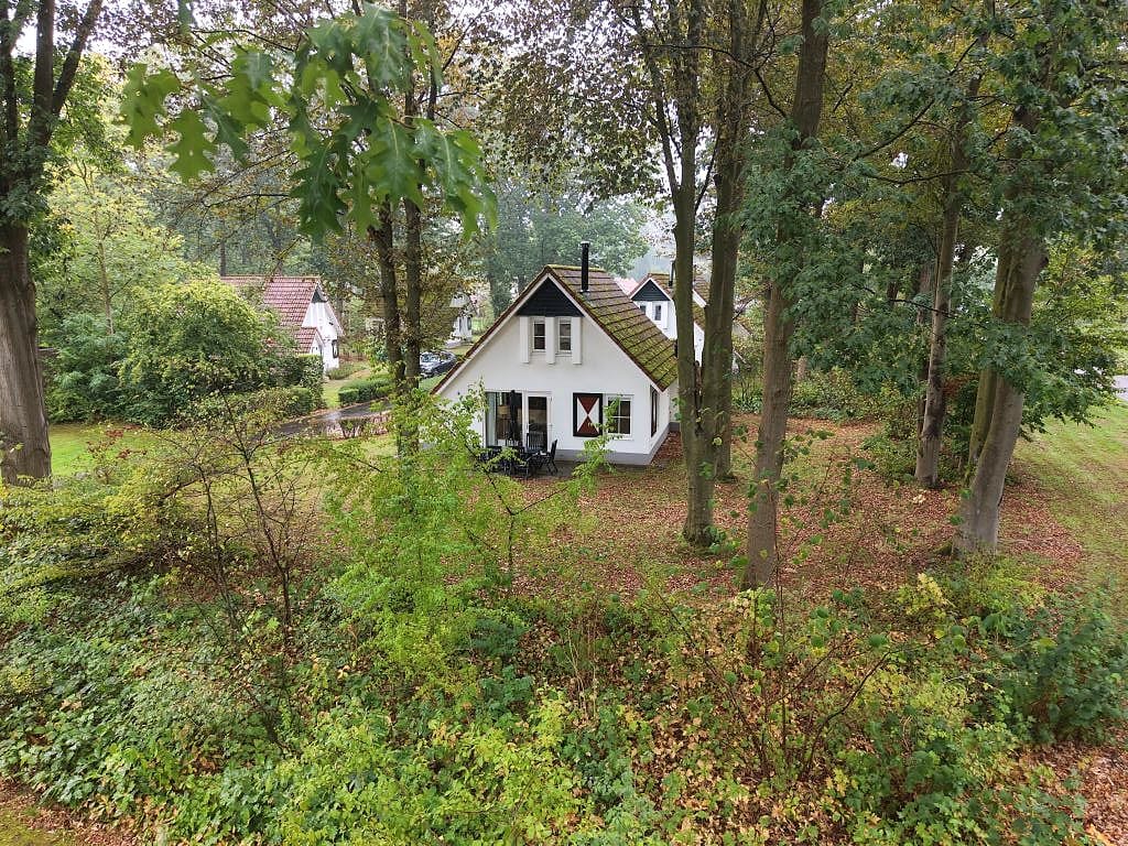 Foto 4 van Zwembadweg 1