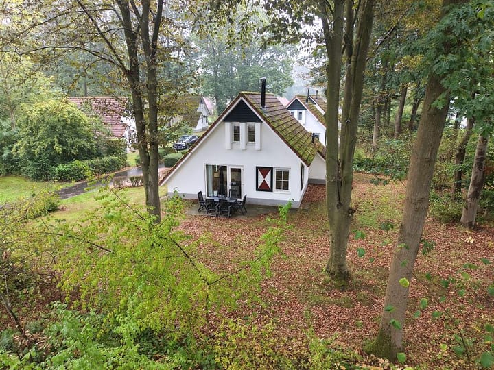 Foto 2 van Zwembadweg 1