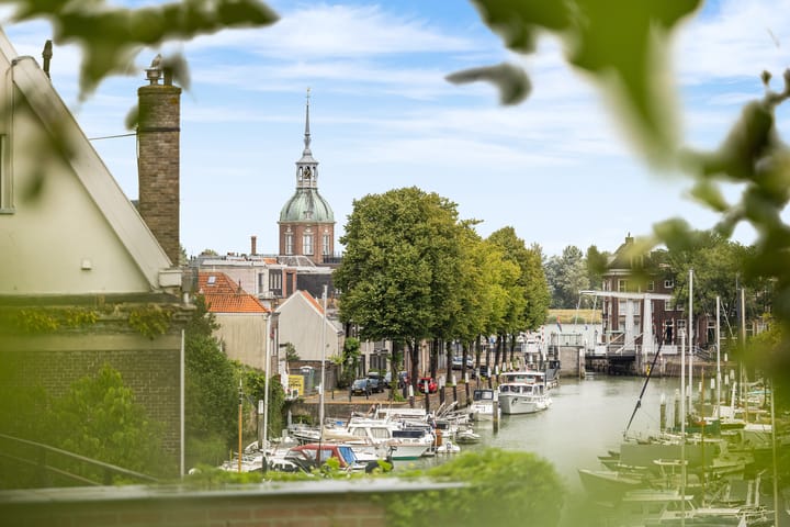 Photo 2 of Wijnstraat 150