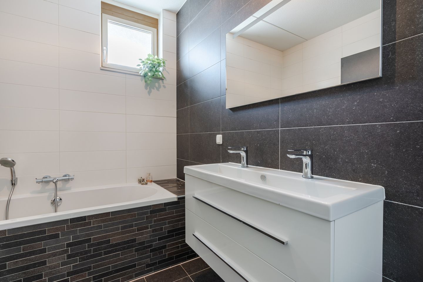 Photo 19 of Kuyperstraat 46