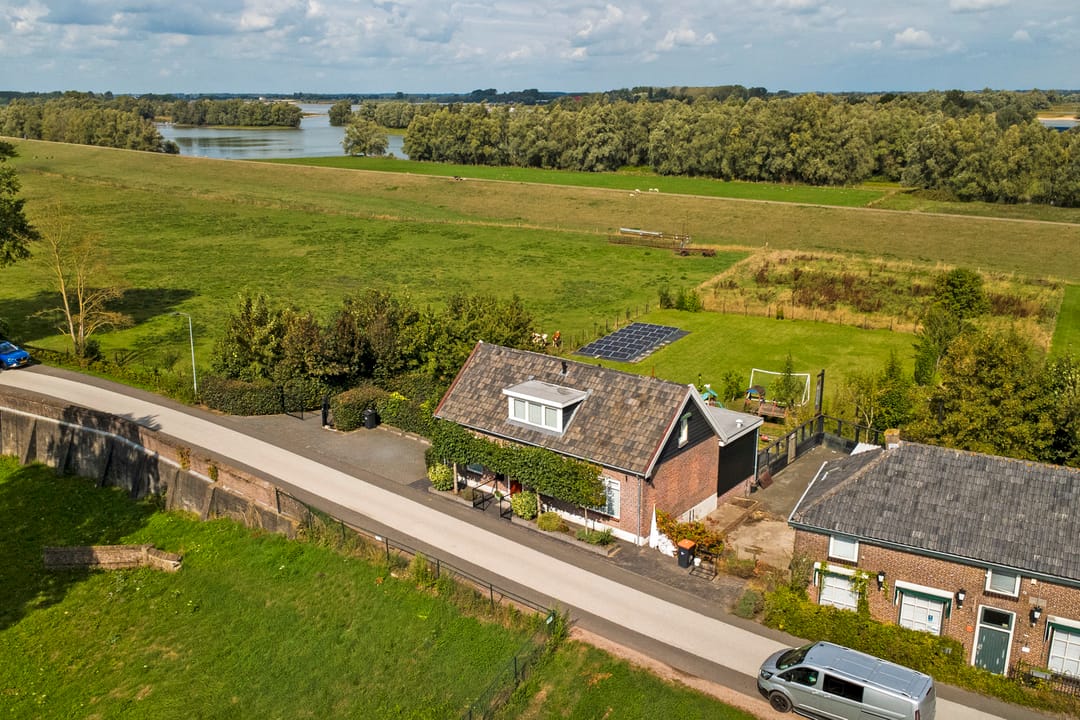 Photo 76 of Waalbandijk 32
