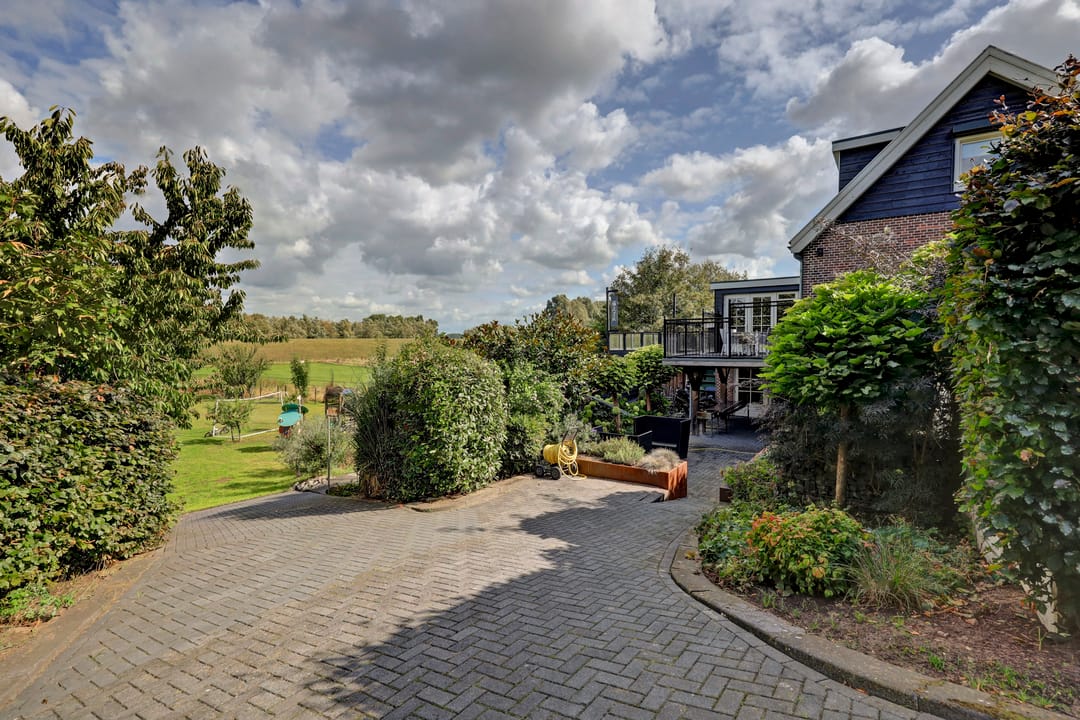 Photo 58 of Waalbandijk 32