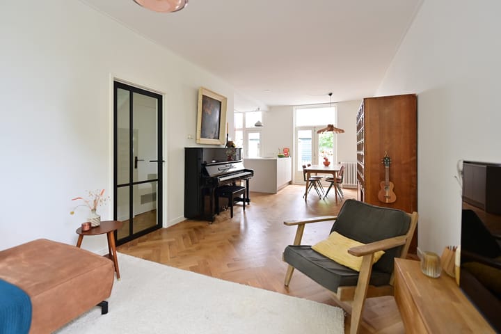 Hoekwoning te koop: Singel 73, Weesp