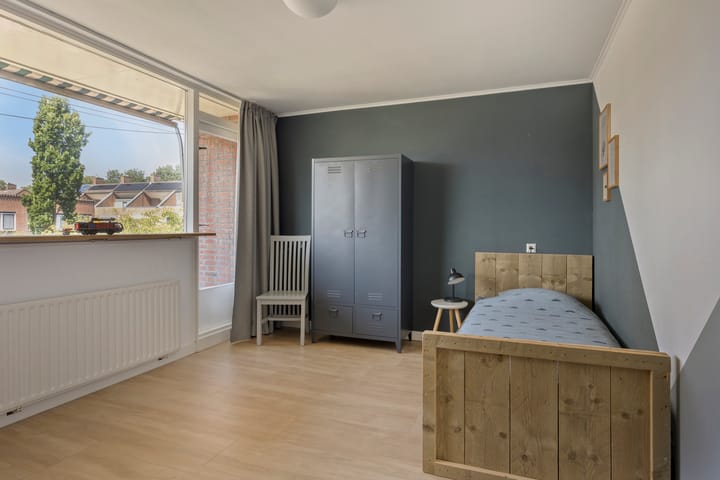 Tussenwoning te koop: van Ostadelaan 61, Krimpen Aan Den Ijssel