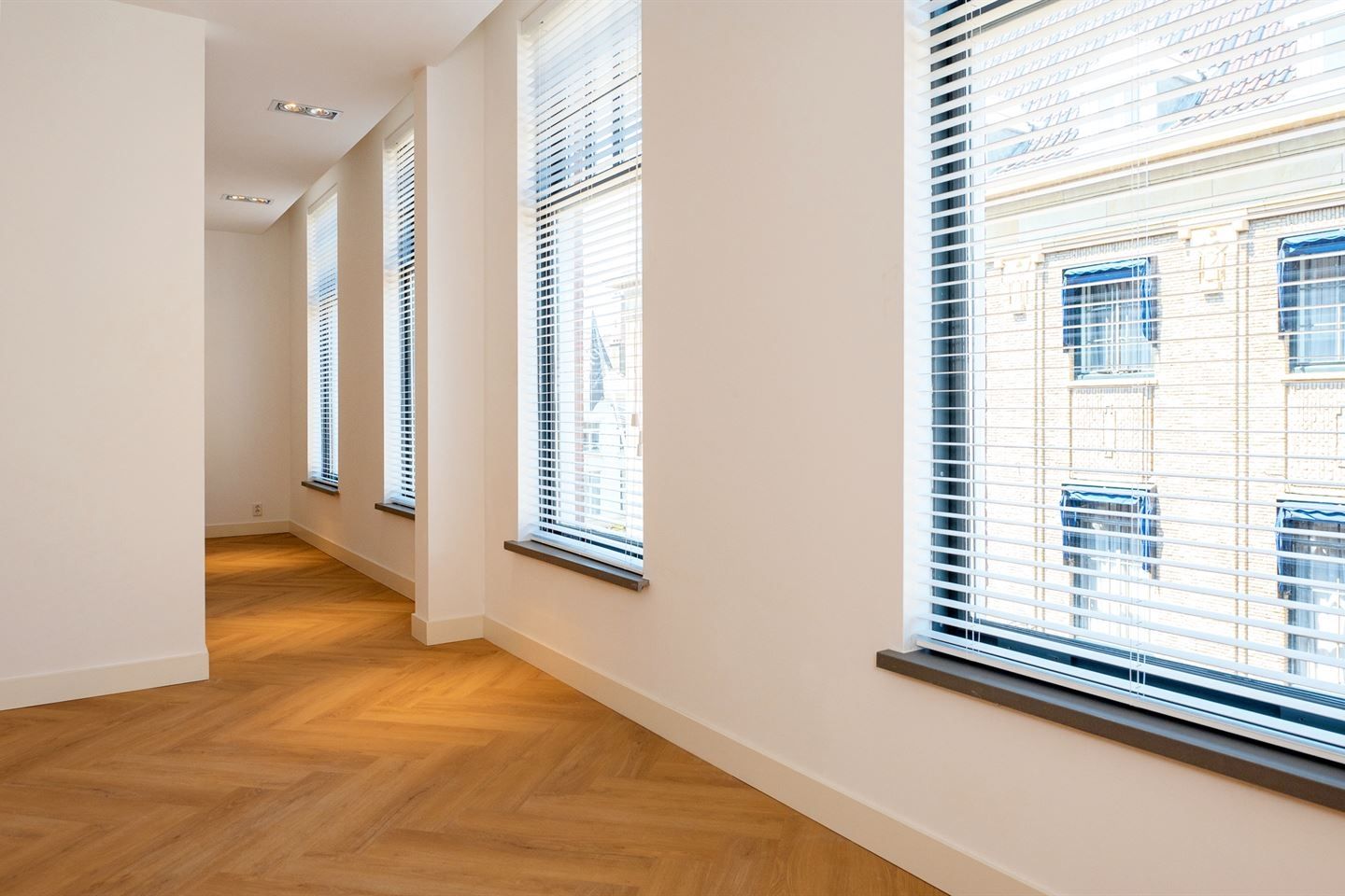 Photo 12 of Heulstraat 5-B