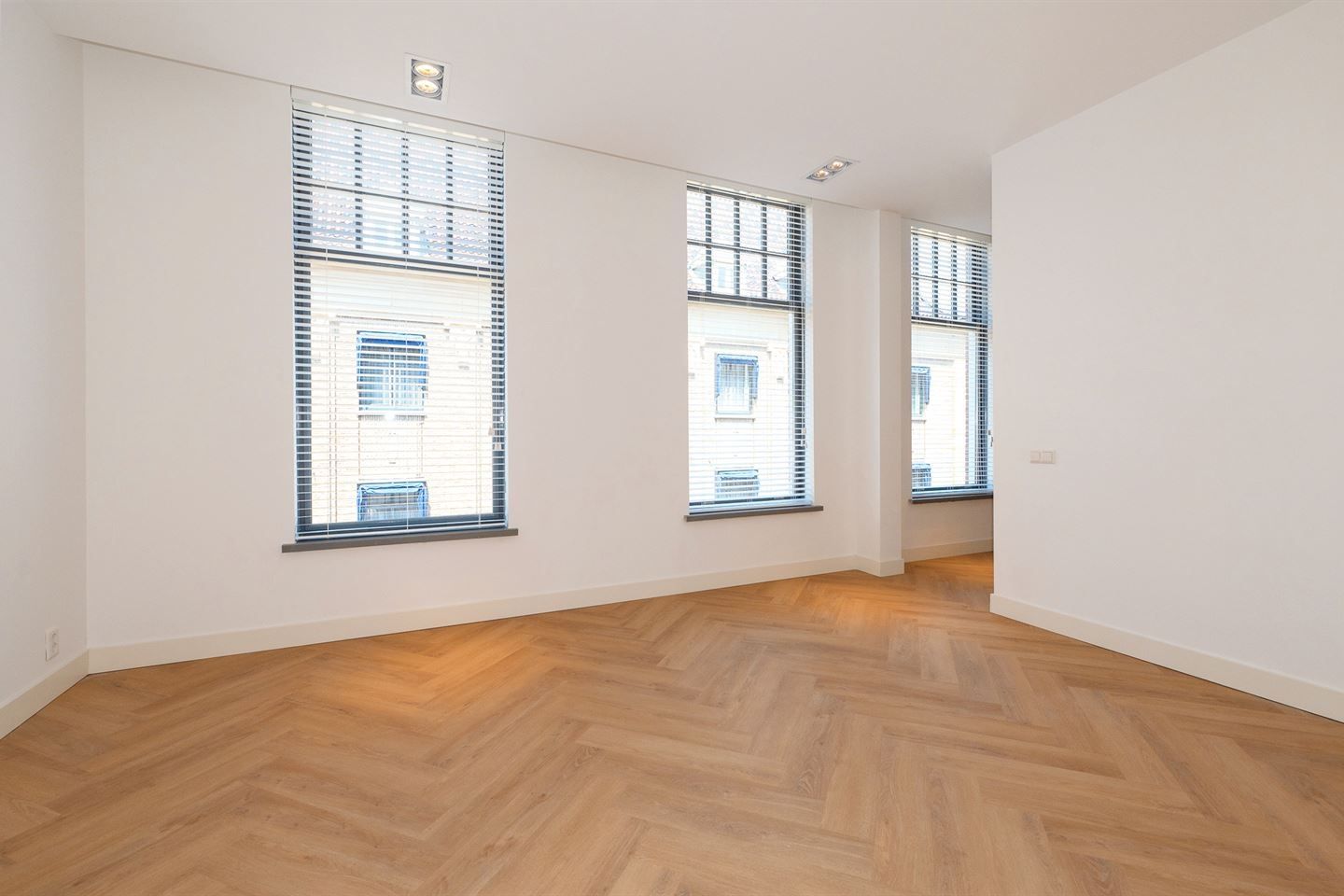 Photo 10 of Heulstraat 5-B