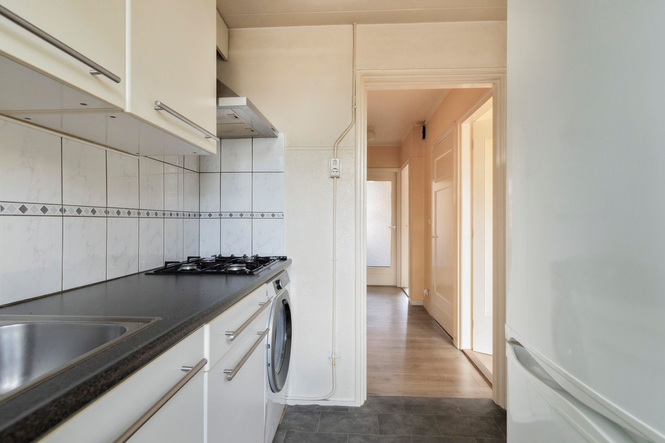 Photo 12 of Nieuwediepstraat 82