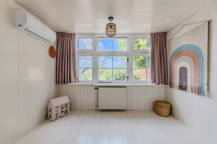 Twee-onder-één-kap te koop: J.J. Allanstraat 461, Westzaan