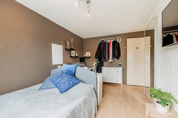 Tussenwoning te koop: Gijsbertje Louffhof 3, Weesp