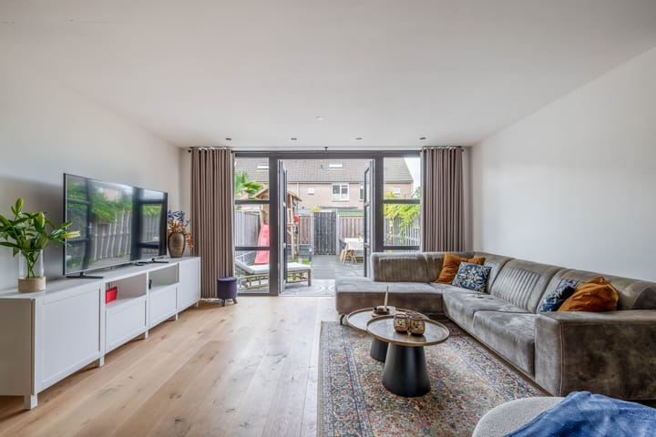 Tussenwoning te koop: Muntstraat 74, Lisserbroek