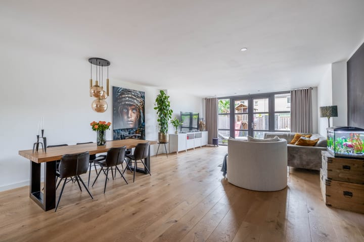 Tussenwoning te koop: Muntstraat 74, Lisserbroek