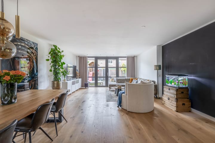 Tussenwoning te koop: Muntstraat 74, Lisserbroek