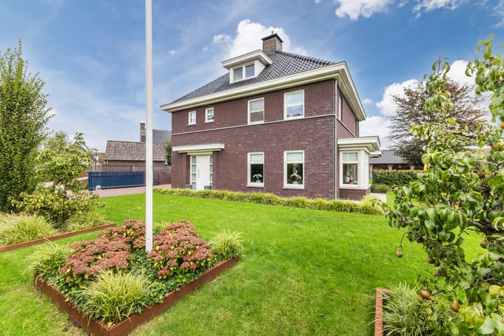 Vrijstaande woning te koop: Kapelledries 2A, Bergeijk