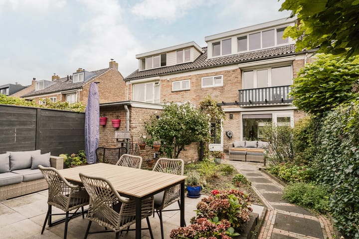 Photo 3 of Van den Vondellaan 58