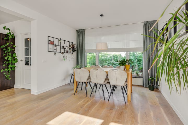 Twee-onder-één-kap te koop: Pastoor Coolenstraat 5, Rosmalen