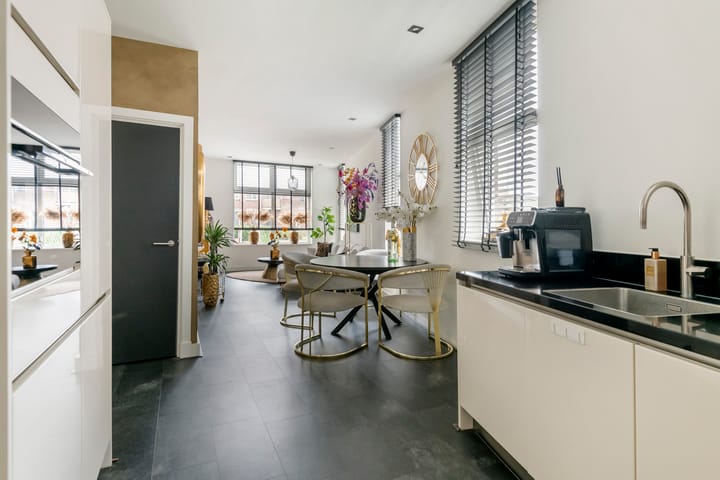 Hoekwoning te koop: Nieuwe Tielseweg 90, Tiel