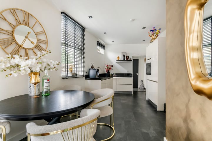 Hoekwoning te koop: Nieuwe Tielseweg 90, Tiel