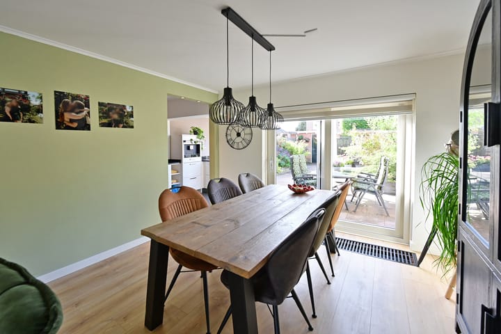 Tussenwoning te koop: Studiostraat 36, Huizen