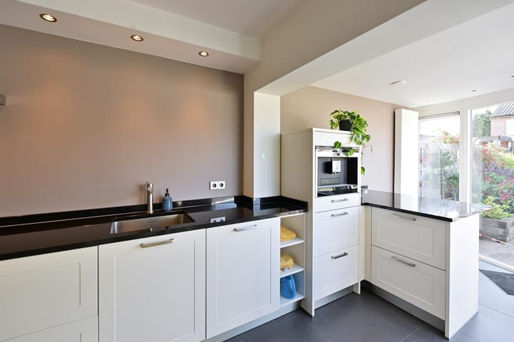 Tussenwoning te koop: Studiostraat 36, Huizen